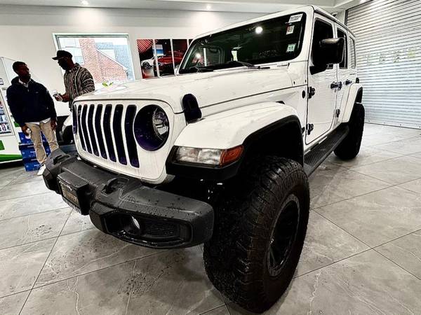 2022 Jeep Wrangler Unlimited Sahara Altitude 4x4 449 / MO - $449 (+ Luxury Motor Club)63654720431491122