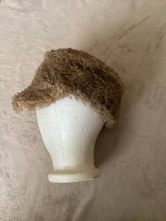 Curly sheep’s skin baseball hat size M 1