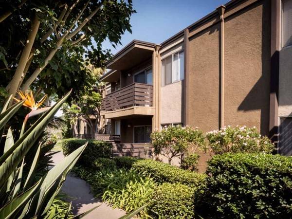 $2,545 / 2br - 900ft2 - Open Floorplans, Fitness Center, Fully Equipped Kitchen, Swimming Pool (La Mesa)63663819721603124