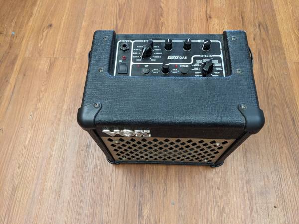 VOX DA5 Lithium Battery Amplifier amp bass or guitar 1