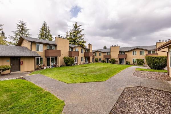 $1,545 / 2br - 800ft2 - Private Balcony/Patio, Ceiling fan, Vaulted ceilings in select units (Midland)63934419838467124