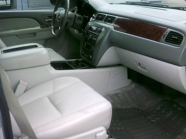 2013 GMC YUKON - $8,950 (East Greenbush)63477921598851122