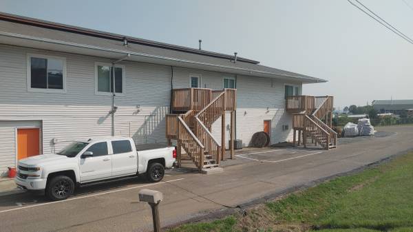 $1,400 / 2br - Condo (Pine Flats)63772495023233122