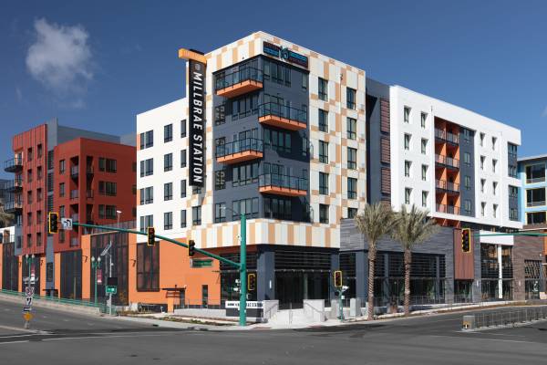 $3,291 / 1br - 674ft2 - Luxury Living, Steps to BART/Caltrain, Bike Storage/Repair, 3rd Fl (san mateo)63790096628227122