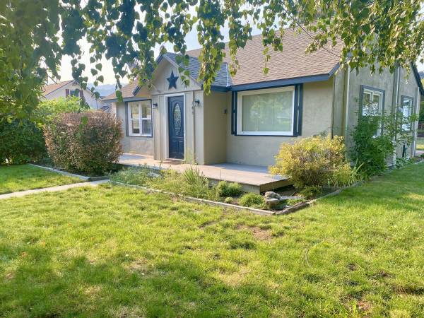 $2,095 / 3br - 3 Dormitorios/ 2 Baños Se permiten mascotas con aprobación (Manson)63922933526274120
