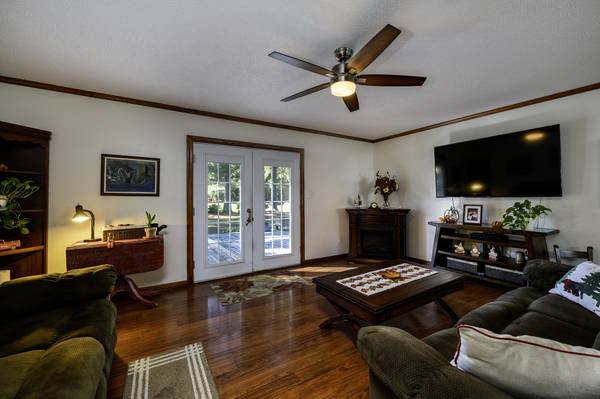 $750,000 / 3br - 2400ft2 - Private Retreat on 73.5 Acres of Opportunities!64215951510659124