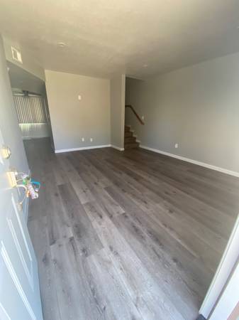 $1,900 / 5br - 5 bedroom 2 bath63809864753025120