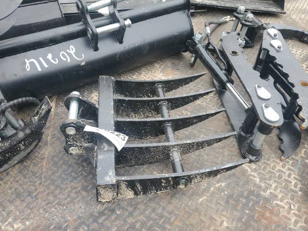 New Debris rake for mini excavators 1