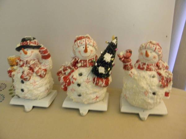 3 Snowman Stocking Holders 1