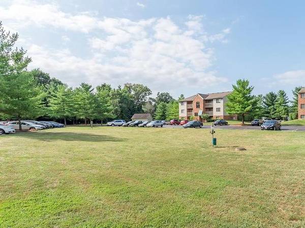 $770 / 3br - 1083ft2 - Lista de espera corta, solicite hoy, pisos de madera sintética y cerámica (Chillicothe)63660740317699124