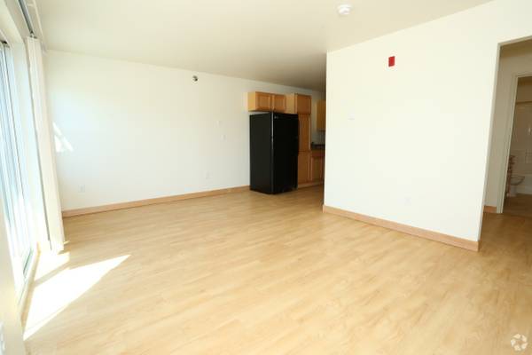 $860 / 450 pies² - Lavandería individual, opciones del Fondo de Incentivos para Vivienda de Dakota del Norte, estudio de 1 baño (705 E Highland Dr, Williston, ND)63180336923393121
