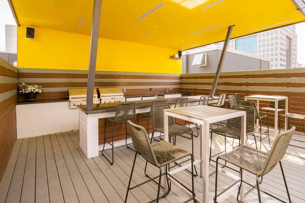 $1,520 / 1br - 620ft2 - Acceso Controlado, Lavandería en la Unidad, 1/hab 1/ba (Distrito Cultural)64013362882818121