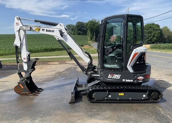 2021 Bobcat mini 1