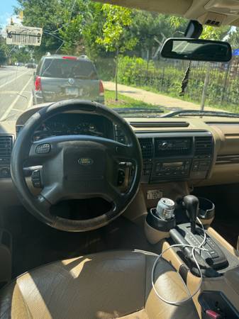 Land rover - $1,700 (Chicago)63616794204929124