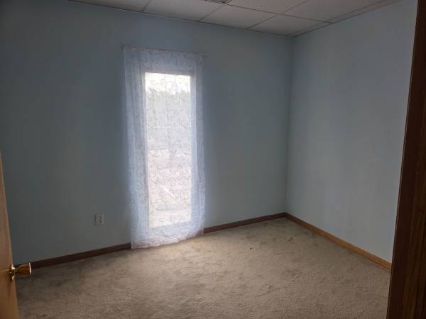 $275 / 100ft2 - Oficina 208C en alquiler $275 (Colorado Springs)63687067209985120