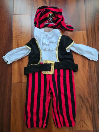Halloween costume - pirate 1
