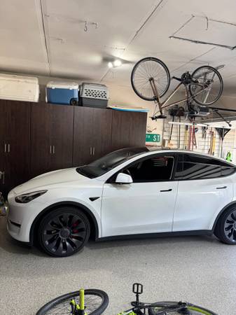 2020 Tesla model Y 1