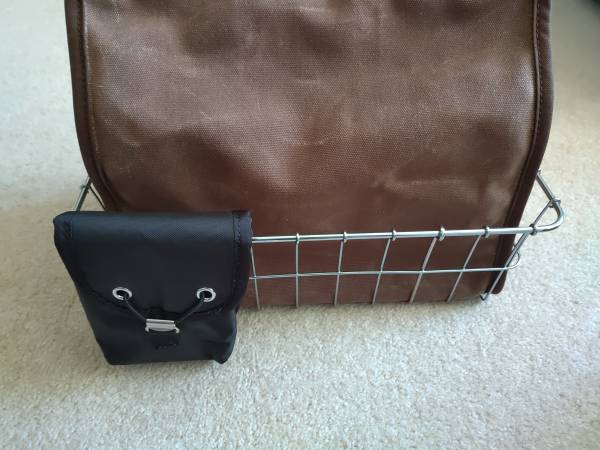 Acorn Wald 137 Basket Waxed Bag and Swift Industries Rando Pocket - $100 (Bellevue)63471321740033122