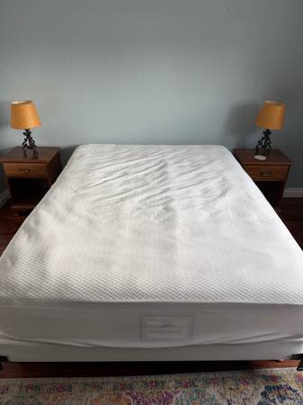 Queen Mattress & Box Spring 1