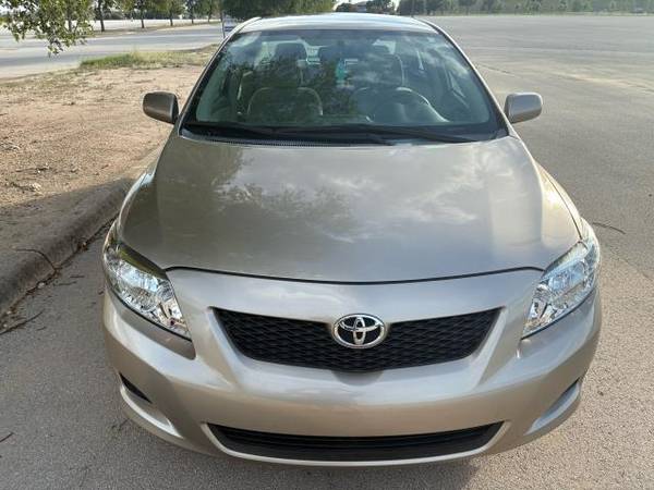 2010 Toyota Corolla LE SEDÁN - $12,500 (San Antonio, Texas)63470780134401124