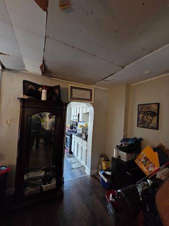 $69,900 / 2br - 1200ft2 - **Attention! Handy Special, Cash, And Close Quickly!!** (Baltimore)64150992812162123