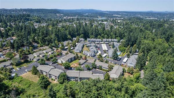 $1,595 / 2br - 991ft2 - Nature-Lovers Welcome! 1 Month FREE + Furry Friends Allowed (Oregon City)63831466412931122