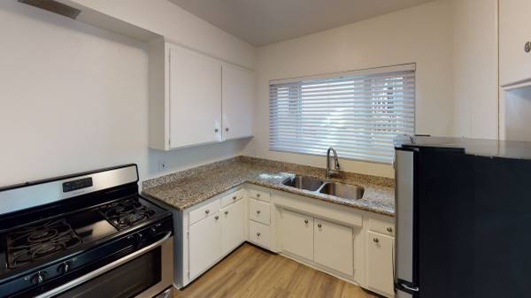 $1,695 / 1br - 600ft2 - The Patio Apts...Gorgeous Newly Remodeled One Bedroom Apartment! (Hollywood)63701185654401124