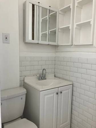 $3,150 / 2br - 850ft2 - 850ft2 - 🌟 Crown Heights Brownstone Gem – Spacious 2BR + Home Office (Crown Heights)63788575151107120