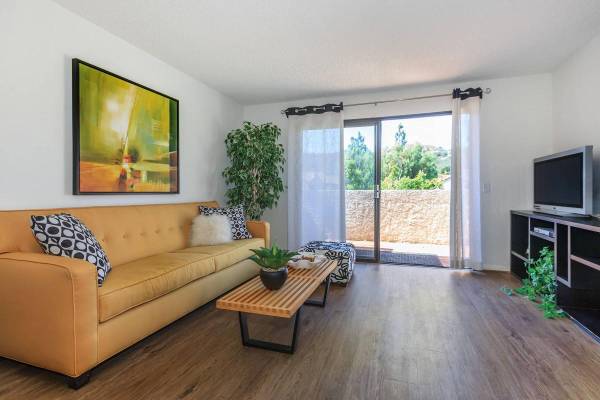 $2,500 / 2br - 793ft2 - Santa Clarita CA, 2B/2B, Dos spas terapéuticos (Santa Clarita-Newhall)64035740661505120