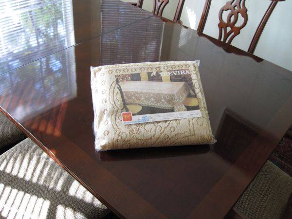 Excellent dinning table set with 6 chairs 1