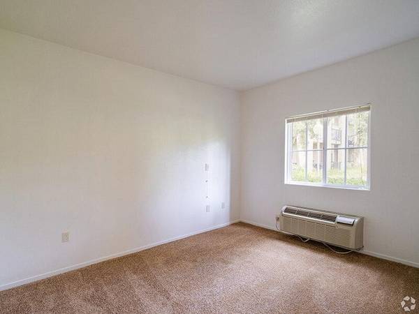$1,732 / 2br - 720ft2 - Cozy Senior 2 BR -Steps from Parks, Restaurants  Shops (55+) (vallejo / benicia)63994101160579123