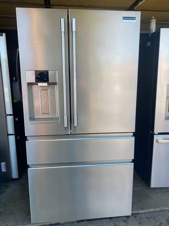 Refrigerator 1