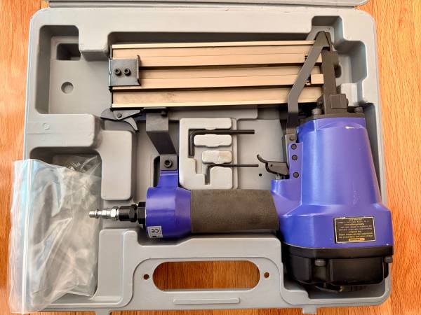 Central Pneumatic professional grade concrete “T” nailer 1