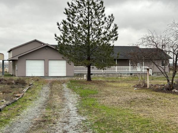 $2,695 / 3br - 1800ft2 - 9675 Rd H.6 NE (Moses Lake)63793087443203120