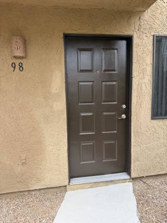 $1,054 / 2br - 771ft2 - EE098 Riverside / $700 off Move-in Special / 2-bed 1-bath lower unit (Laughlin)63618517652865123