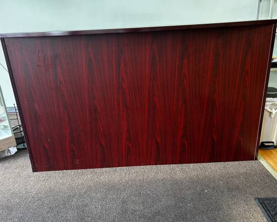 Reception desk 1