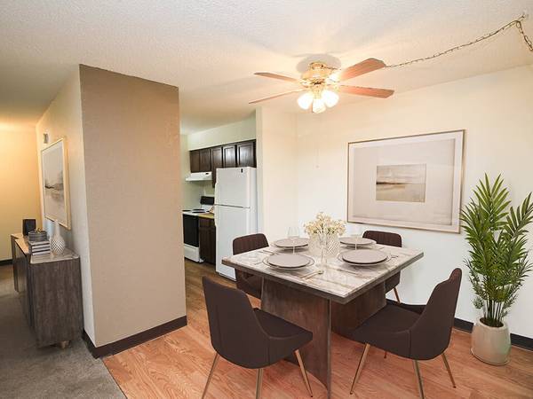 $1,115 / 2hab - 1056ft2 - ¡Solicite con nosotros hoy! Tenemos el apartamento perfecto para usted (2300 Indian Hills Drive, Sioux City, IA)63846412359681121