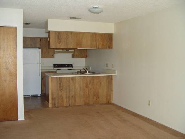$1,120 / 2br - ******S.E. OCALA- DOS/DOS APT.-********************************63963326817666122