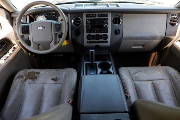 2010 Ford Expedition  XLT Wagon . - $3,200 (Sell Your Auto Fast)63470427577729121