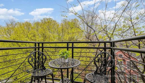 $2900.00 / 1br - Fully Furnished and All Utilities Included - Mid Rise Condo with Skyli63925205584771123