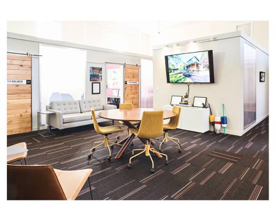 $650 / 2000ft2 - Studio Kittery - Private Offices, Coworking, Community - October 1st (Kittery, Maine)63931920573059121