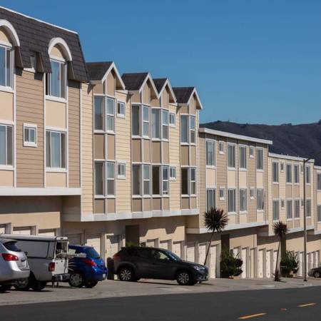 $2,475 / 1hab - 718ft2 - Cerca del parque, Internet de alta velocidad, almacenamiento adicional (Daly City)63826176883713121