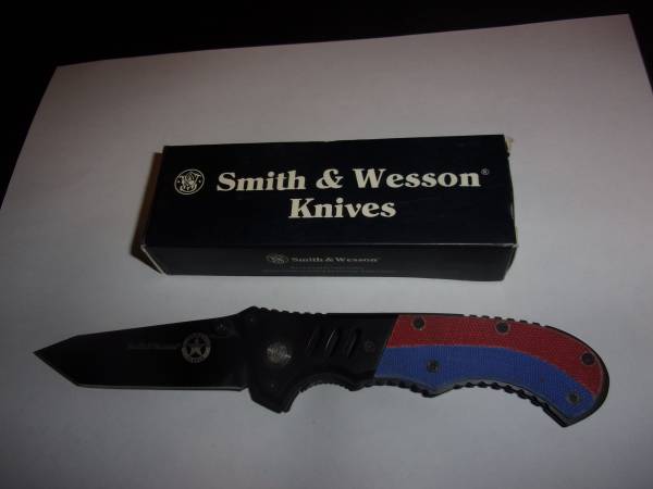 Smith & Wesson TEXAS Red & Blue Tactical Folder 1st Production Run 3.5 1