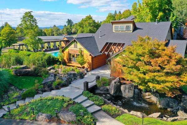$1,625 / 2br - 852ft2 - Fall in love with your new 2x1 home! 🍂 (Clackamas)63777293642369122