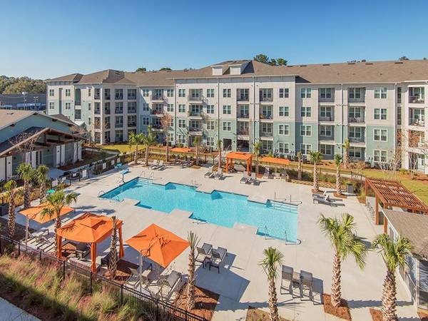 $1,699 / 2br - 1241ft2 - Outdoor TV Lounge and Gaming Deck, Gated Community (Atlantic on the Avenue)64015946295169123