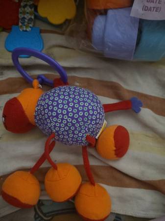 Infantino carseat baby toy 1