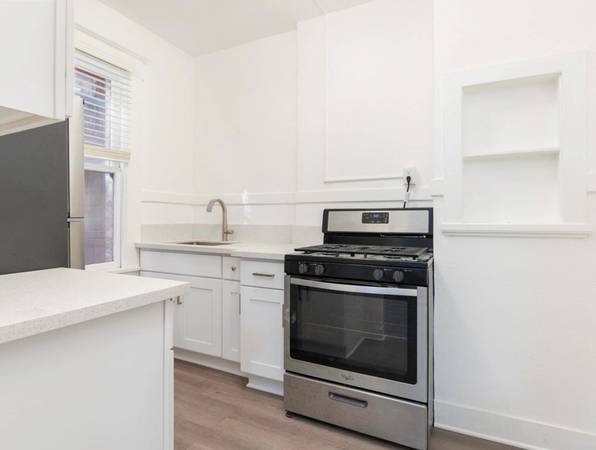 $1,295 / 1br - 1 MO FREE- CALL! - By Keller Auditorium & Keller Fountain Park (Downtown Portland)63870109034369121