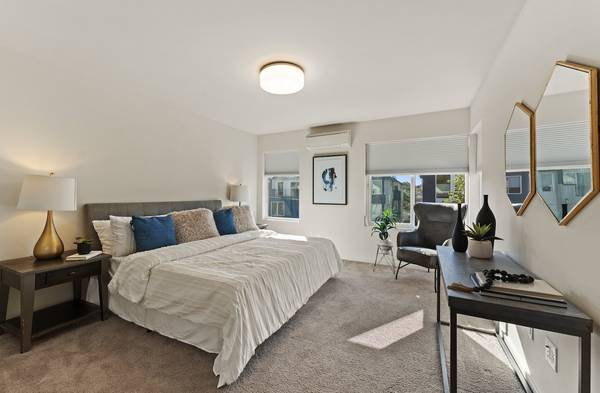 $665,000 / 3br - 1572ft2 - Amazing Deal and Offer! Beautiful MoveIn Ready Property (Brighton)64146797279874122