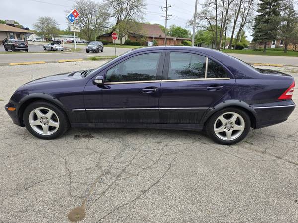 2001 MERCEDES-BENZ C 320 - $2,999 (ZION ILLINOIS)63624839388163124