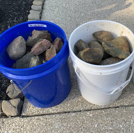 GARDEN ROCKS 1